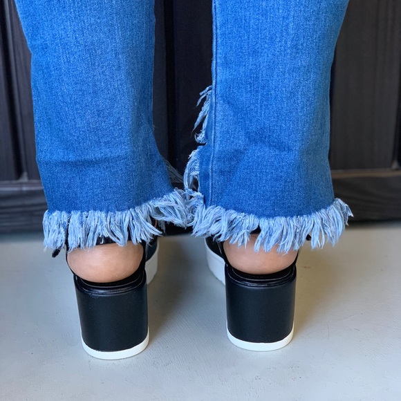 Patent Caged Gladiator Strappy Platform Sandal - Picture 5 of 5